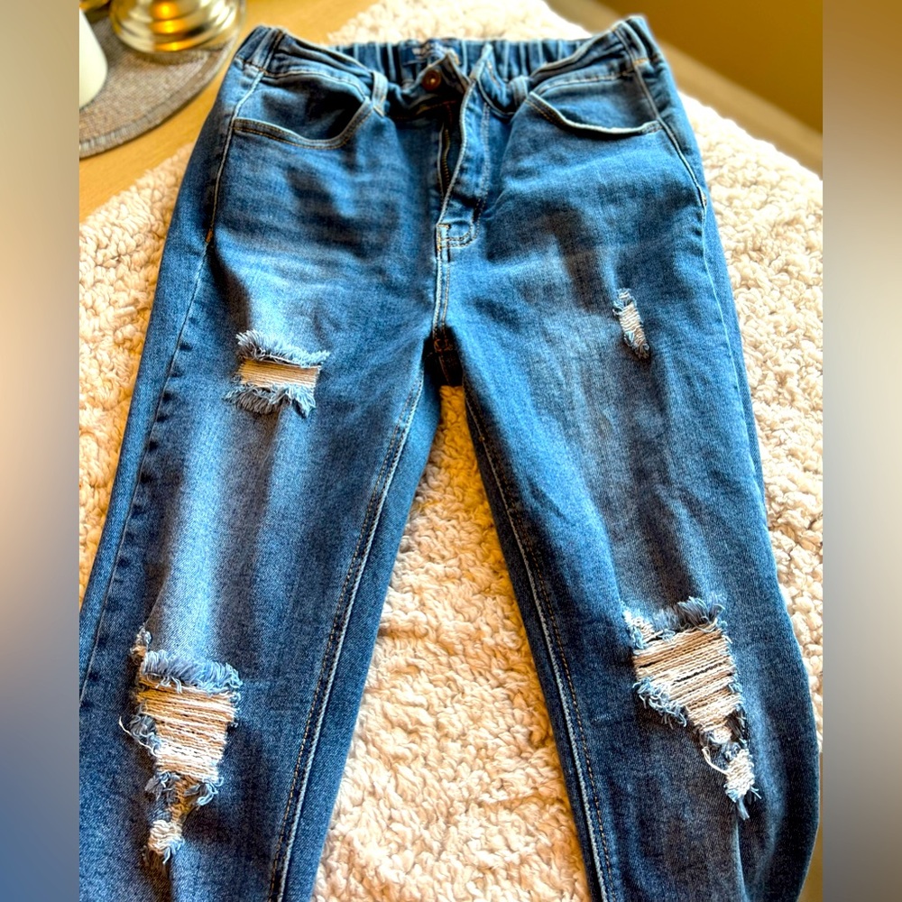 Gently used Medium wash jogger jeans, size L